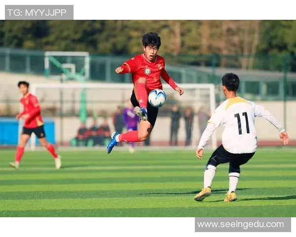 南京足球队创历史新高展现卓越耐力引领全国足球新风潮 南京足球队创历史新高展现卓越耐力引领全国足球新风潮