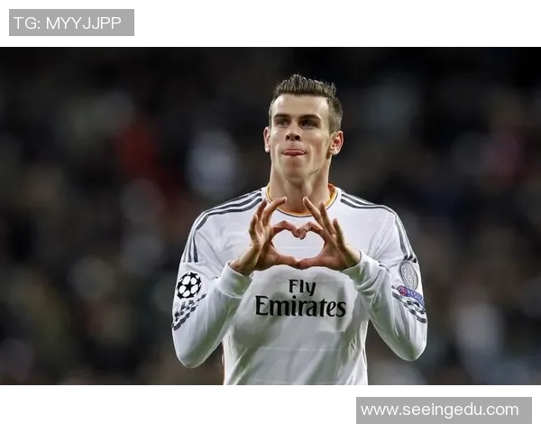 足球明星的魅力与帅气风采让人心动不已的瞬间回顾 足球明星的魅力与帅气风采让人心动不已的瞬间回顾