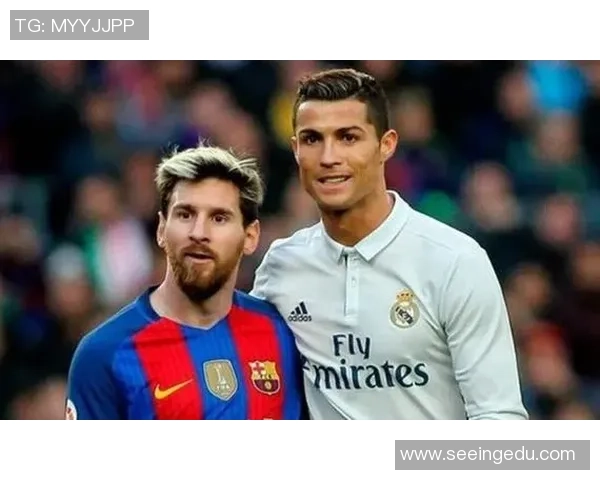 周姓足球明星的辉煌历程与成就揭秘 周姓足球明星的辉煌历程与成就揭秘