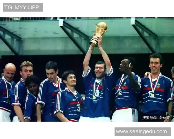 法国足球传奇退役明星回顾与未来发展展望 法国足球传奇退役明星回顾与未来发展展望